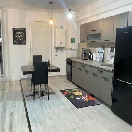 Apartament Intr-O Zona Rezidentiala Linistita 雅西 外观 照片